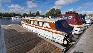 Bell Boats - Lady Bew - 5 Berth Classic Cruiser