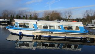 Alphacraft 32 - Moonlight - 4 Berth Inland Cruiser