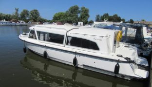 Starlight 770 - Go West - 2 Berth Inland Cruiser