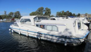 Alphacraft 35 - Sunray - 7 Berth Inland Cruiser