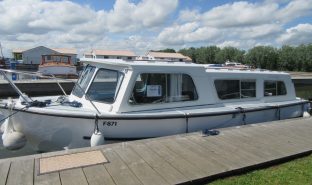 Hampton Safari Mk 2 - Calypso - 4 Berth Inland Cruiser