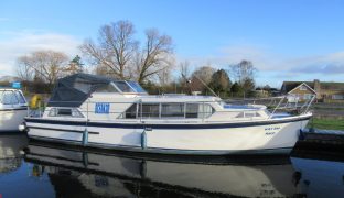 Ocean 30 - Kay Em - 5 Berth Inland Cruiser