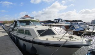 Fairline Mirage - Wrong Side of the River - 5 Berth Motor Boat