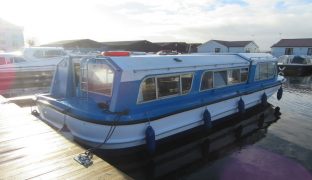 Alphacraft 32 - Moonlight - 4 Berth Inland Cruiser