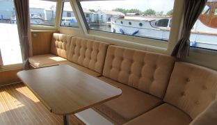 Starlight 770 - Go West - 2 Berth Inland Cruiser