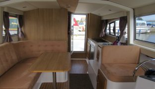 Starlight 770 - Go West - 2 Berth Inland Cruiser