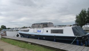 Powles 42 - Brud - 6 Berth Inland Cruiser