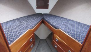 Ocean 30 - Kay Em - 5 Berth Inland Cruiser