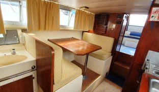 Bounty 27 - Tiddlers Dream - 4 Berth Inland Cruiser