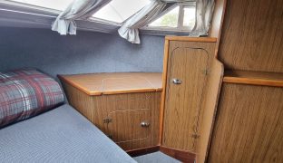 Aquafibre 32 - Jay - 5 Berth Inland Cruiser