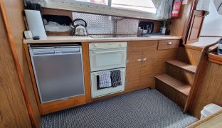 Aquafibre 32 - Jay - 5 Berth Inland Cruiser