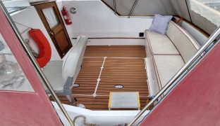 Aquafibre 32 - Jay - 5 Berth Inland Cruiser