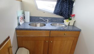 Alphacraft 35 - Sunray - 7 Berth Inland Cruiser