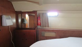 Morning Swan - 5 Berth Motor Boat