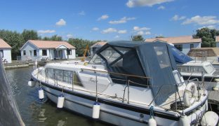 Ocean 30 - Tosca  - 5 Berth Inland Cruiser