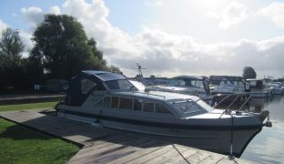 Bounty 27 - Glittering Waters - 2 Berth Inland Cruiser