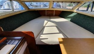 Bounty 27 - Glittering Waters - 2 Berth Inland Cruiser