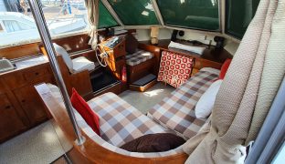 Aquafibre 33 - Snaffles - 6 Berth Inland Cruiser