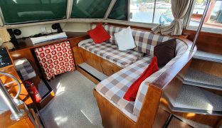 Aquafibre 33 - Snaffles - 6 Berth Inland Cruiser