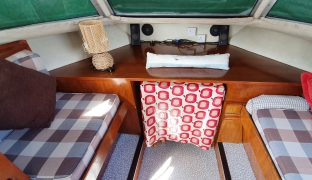 Aquafibre 33 - Snaffles - 6 Berth Inland Cruiser