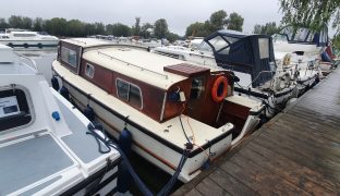 DC 30 - Rosalind - 4 Berth Inland Cruiser