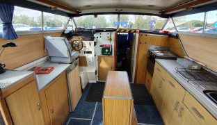 Seamaster - Sea Breeze - 6 Berth Sedan Style Cruiser