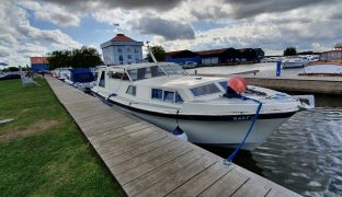 Seamaster - Sea Breeze - 6 Berth Sedan Style Cruiser