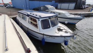 Hampton - Gentle Lady - 4 Berth Inland Cruiser