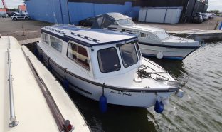 Hampton - Gentle Lady - 4 Berth Inland Cruiser