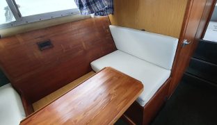 Bounty 27 - Glittering Waters - 2 Berth Inland Cruiser