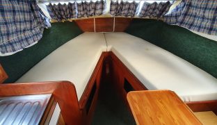 Bounty 27 - Glittering Waters - 2 Berth Inland Cruiser