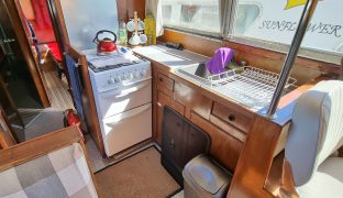 Aquafibre 33 - Snaffles - 6 Berth Inland Cruiser