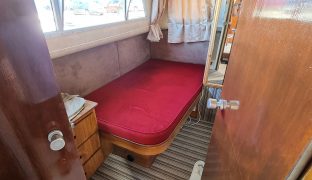 Aquafibre 33 - Snaffles - 6 Berth Inland Cruiser