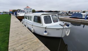 Hampton Safari MK II - Misty   - 4 Berth Inland Cruiser