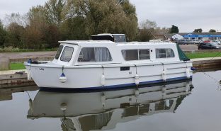 Hampton Safari MK II - Misty   - 4 Berth Inland Cruiser