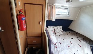 Alphacraft 42 - Broadsway - 8 Berth Inland Cruiser