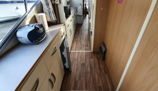 Alphacraft 42 - Broadsway - 8 Berth Inland Cruiser