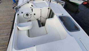 Alphacraft 42 - Broadsway - 8 Berth Inland Cruiser