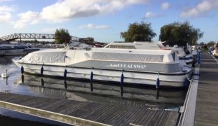 Alphacraft 42 - Broadsway - 8 Berth Inland Cruiser