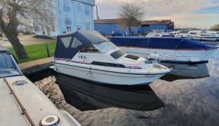 Fairline Weekender - Piccolo - 2 Berth Motor Boat