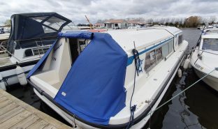 Alphacraft 34 - Swordfish - 4 Berth Inland Cruiser