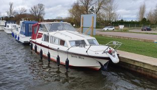 Freeman 24 - Arctic Mist - 4 Berth Inland Cruiser