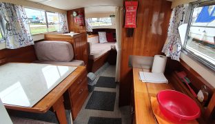 Freeman 24 - Arctic Mist - 4 Berth Inland Cruiser