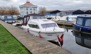 Shetland 4+2 - Daydreamer - 4 Berth Motor Boat