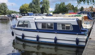 Hampton Safari - Little Gem - 4 Berth Inland Cruiser