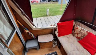 Freeman 33 - Hi Wave  - 6 Berth Motorboat