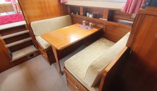 Freeman 33 - Hi Wave  - 6 Berth Motorboat