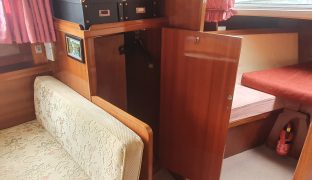 Freeman 33 - Hi Wave  - 6 Berth Motorboat