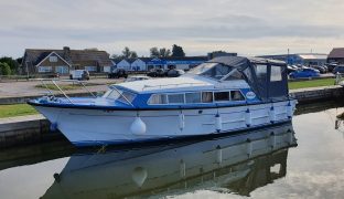 Alphacraft 31 - Lydia C - 4 Berth Inland Cruiser