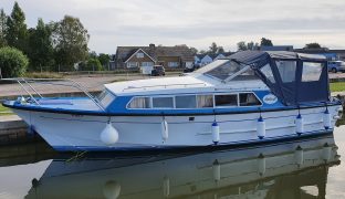 Alphacraft 31 - Lydia C - 4 Berth Inland Cruiser